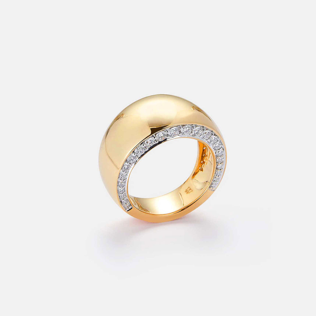LYTTON 18K YELLOW GOLD BOMBE RING WITH DIAMOND EDGES
