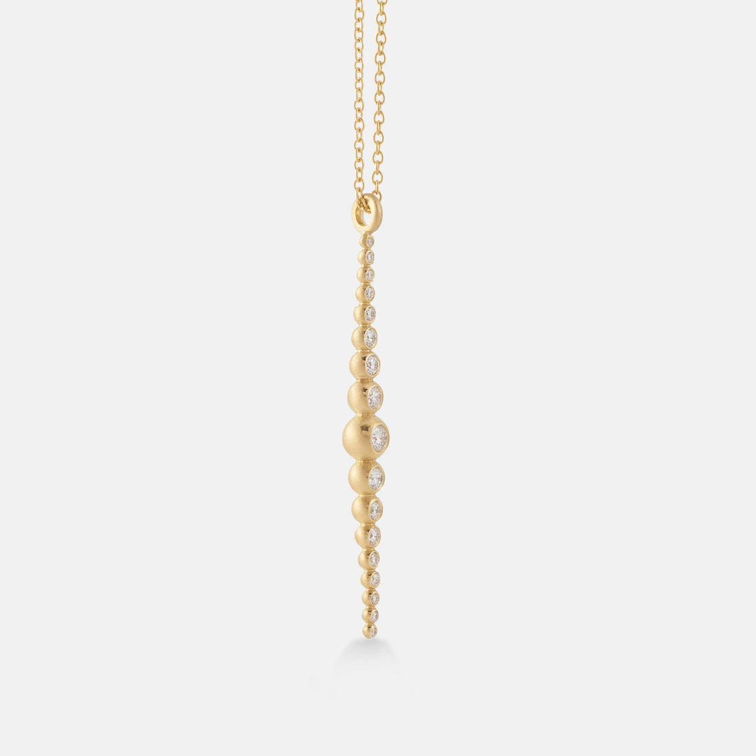 Stick necklace with graduated diamond set beads